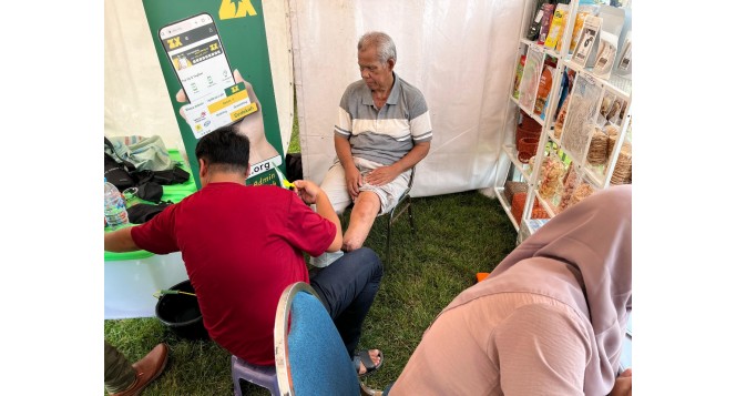 BAZNAS Jabar Perkuat Peran Sosial Melalui Layanan Publik di Hardiknas Jabar 2025 dalam acara Nganjang Ka Warga